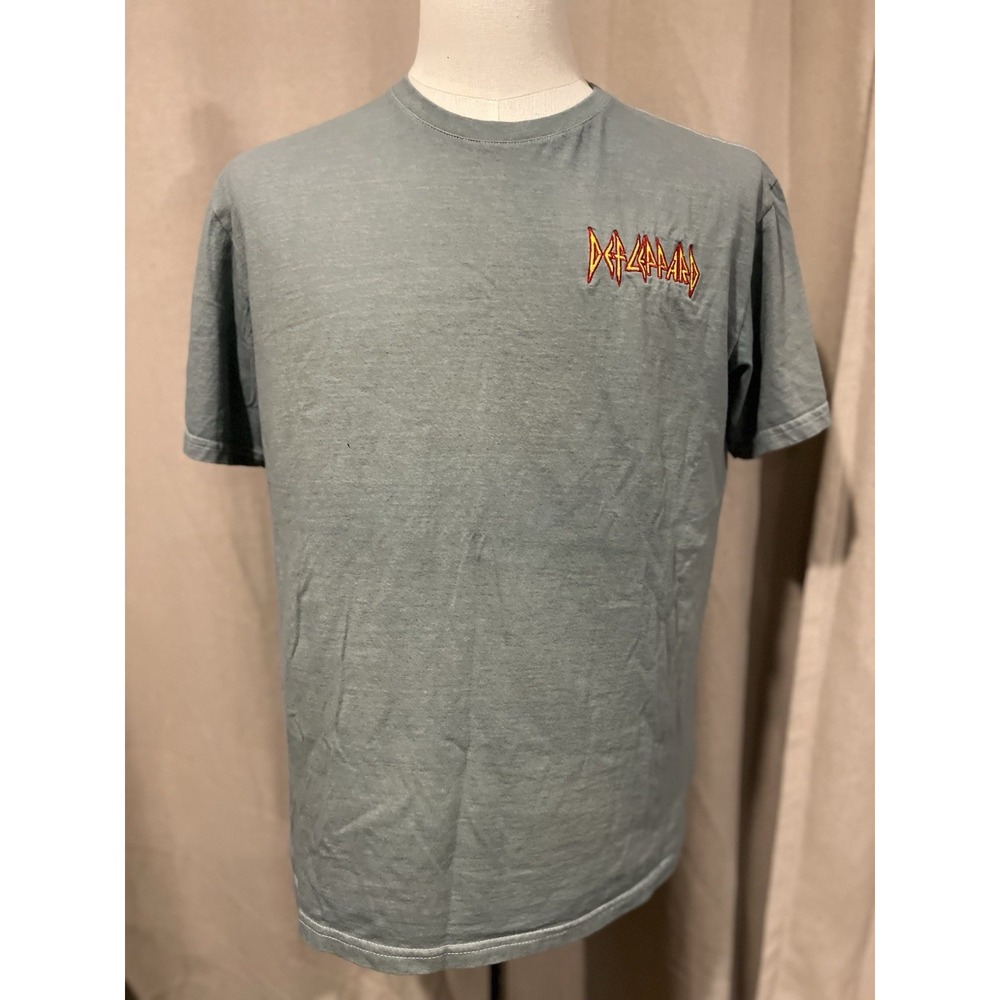 def leppard T Shirt Size Medium Sea Foam Green Embroidered On The Front